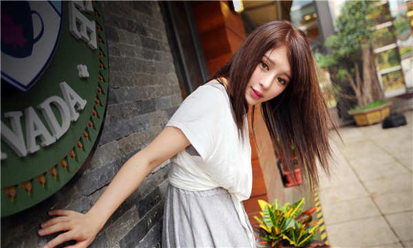 岭东想找一个女性生孩子给报酬-｛找个女人生孩子多少钱｝